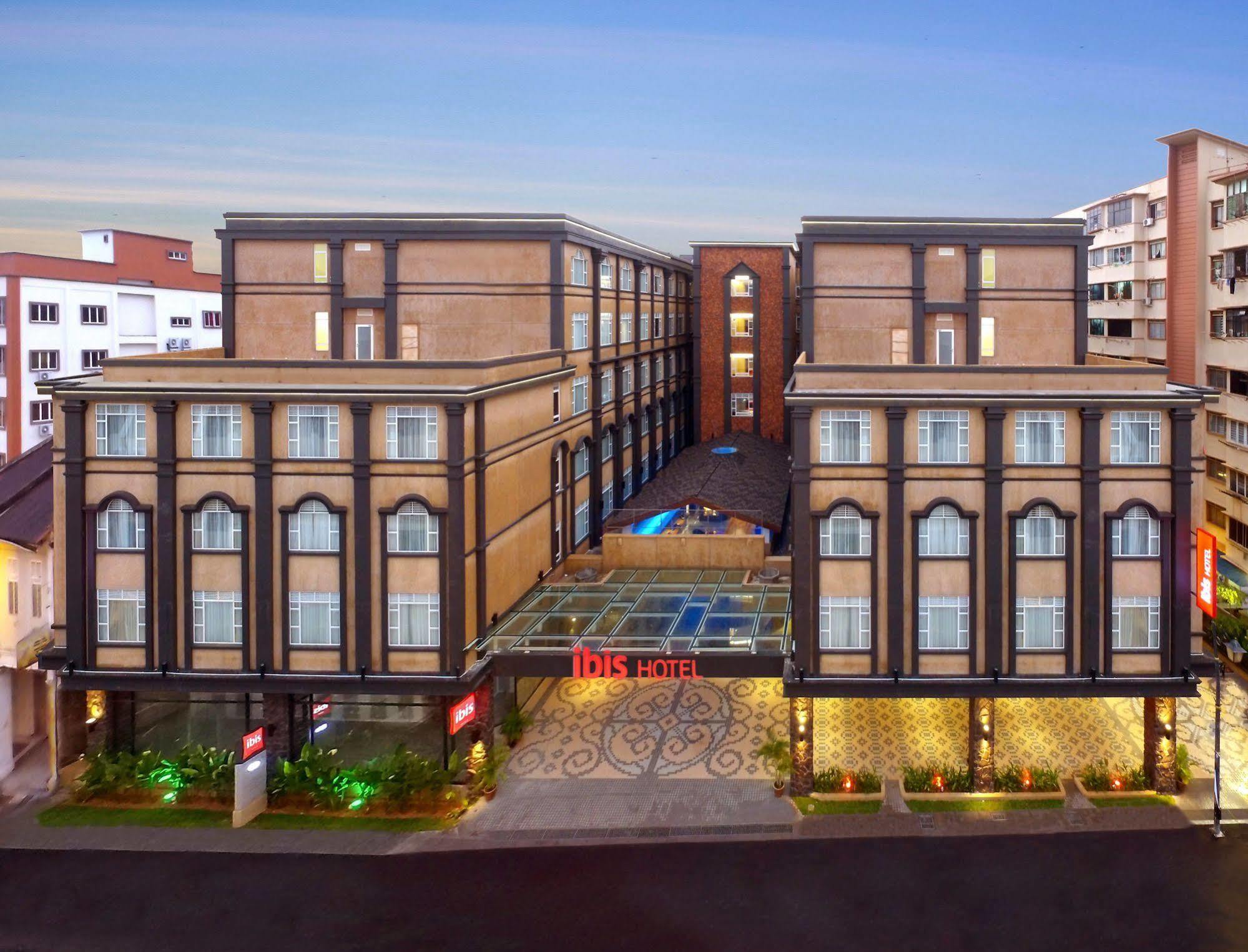 Ibis 4*